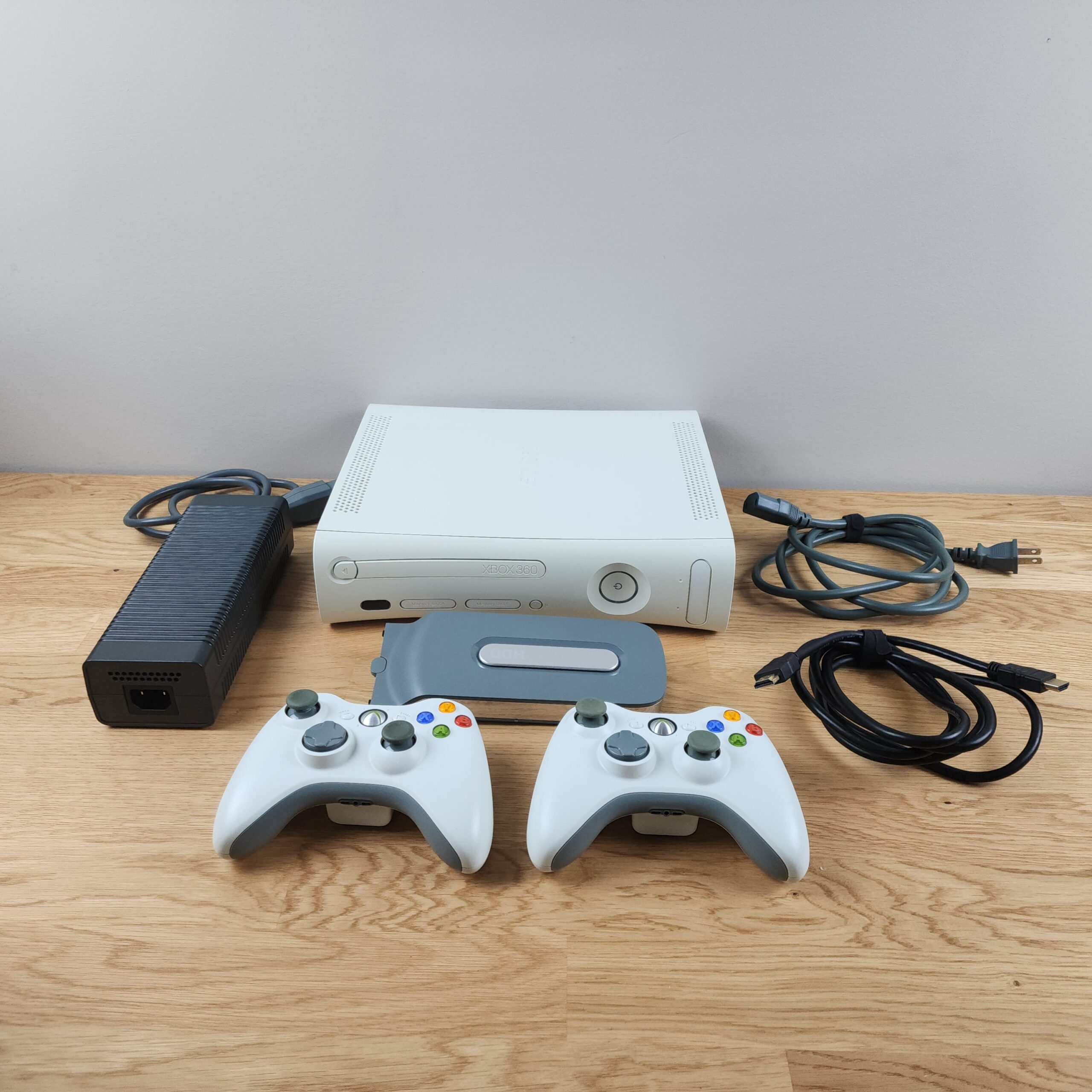 Microsoft Xbox 360 Console 20GB - 500GB Bundle - Image 2