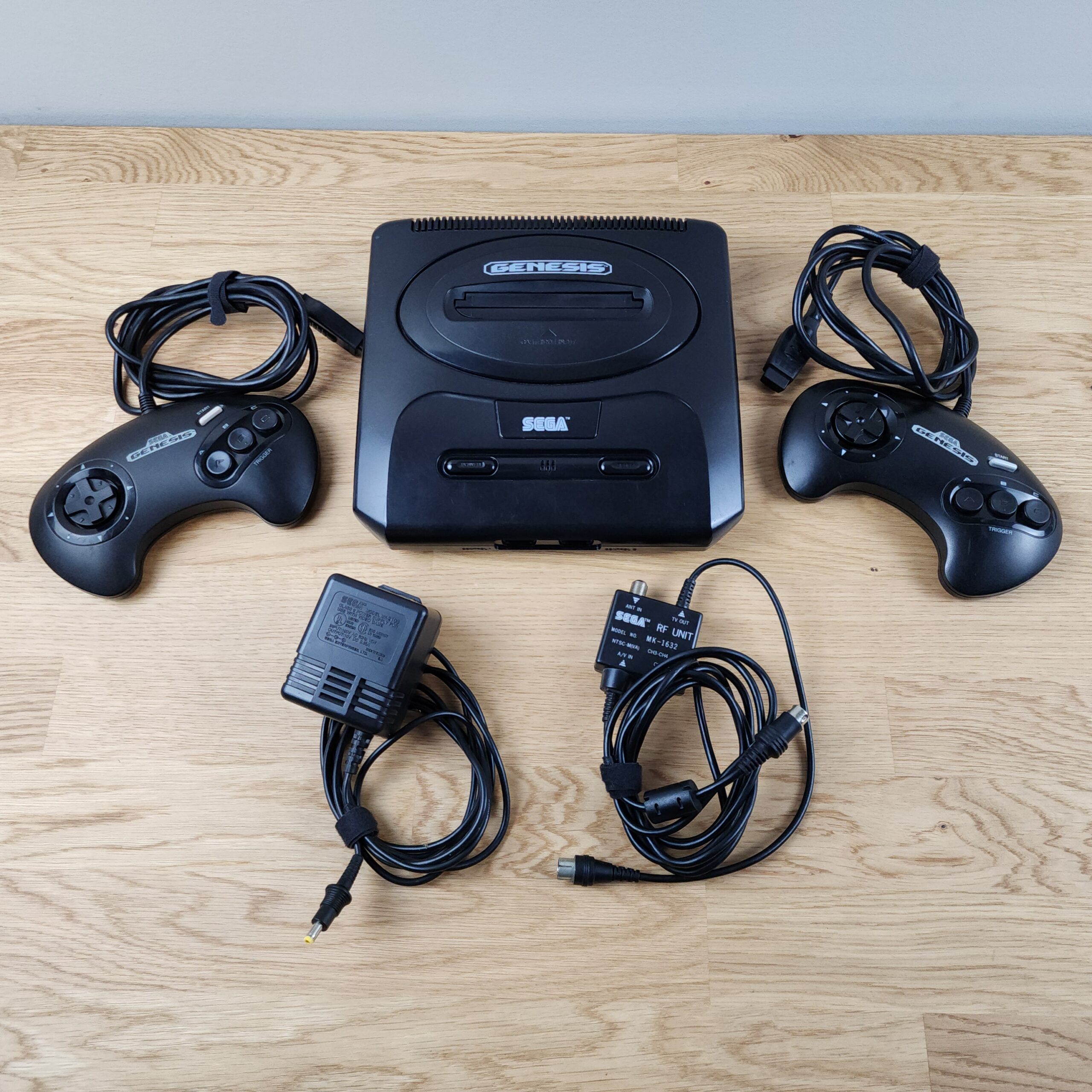 Sega Genesis Console Bundle (MK-1631)