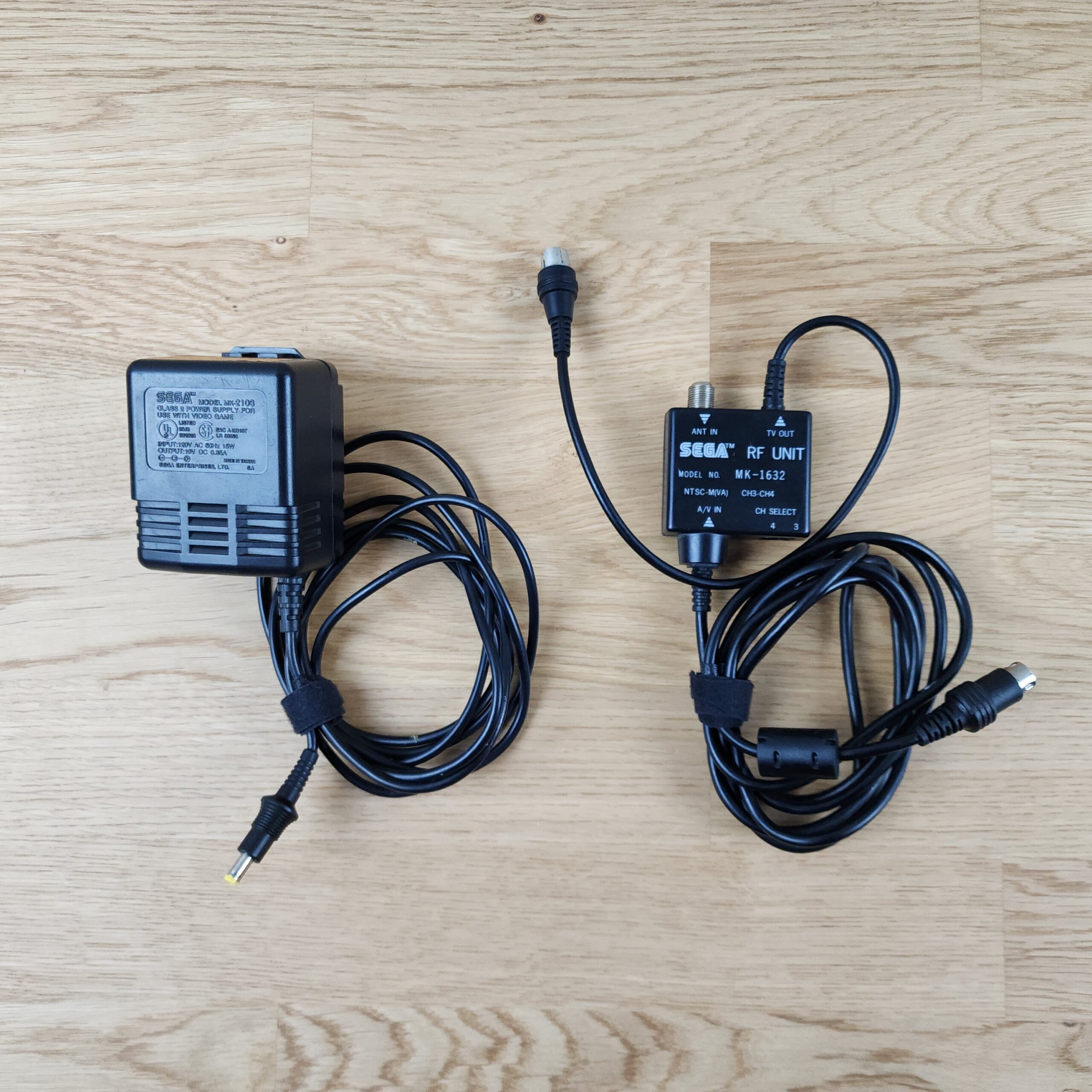 Sega Genesis Console Bundle (MK-1631) - Image 5