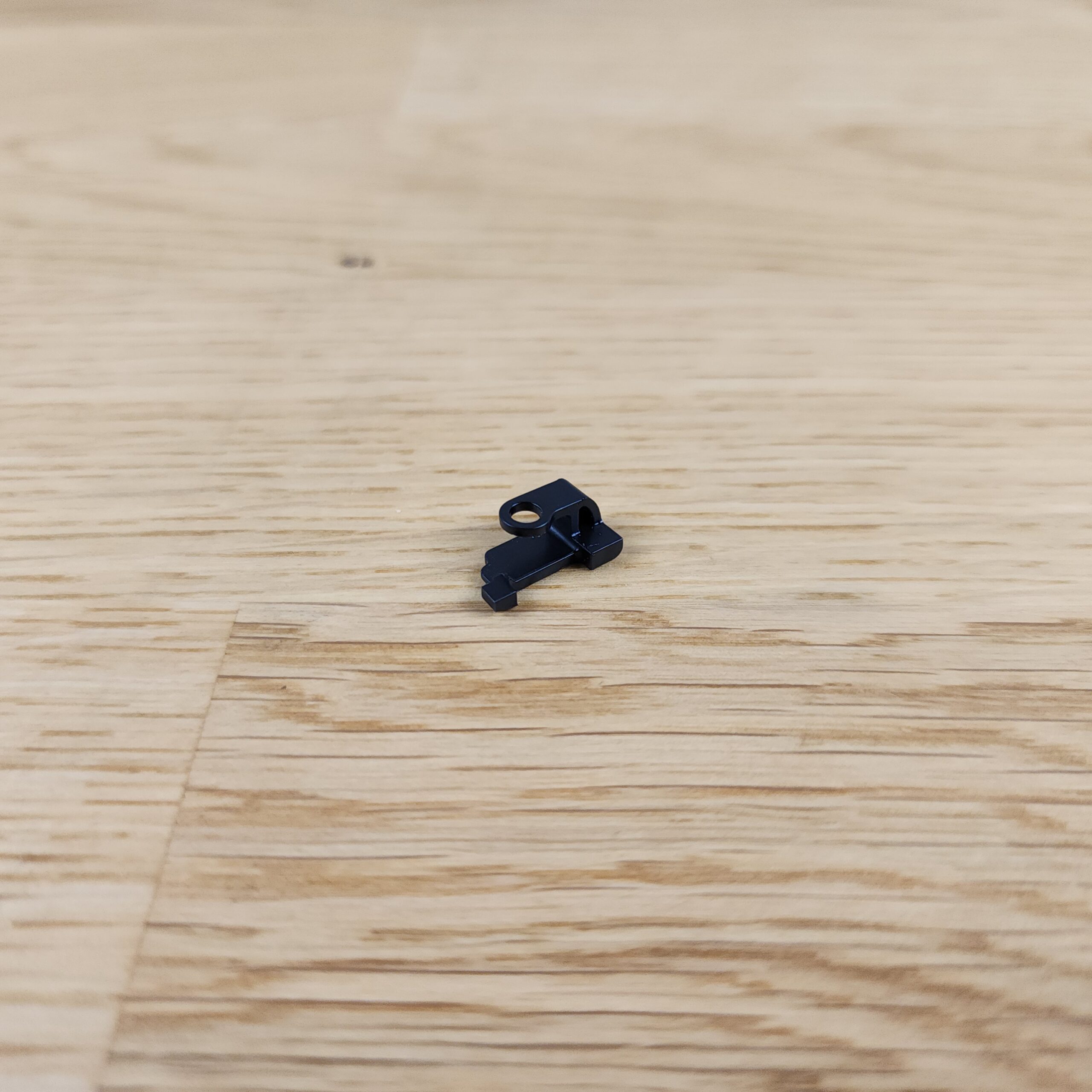 Macbook Pro A1278 EMC2351 Replacement AirPort Antenna Clip - Image 2