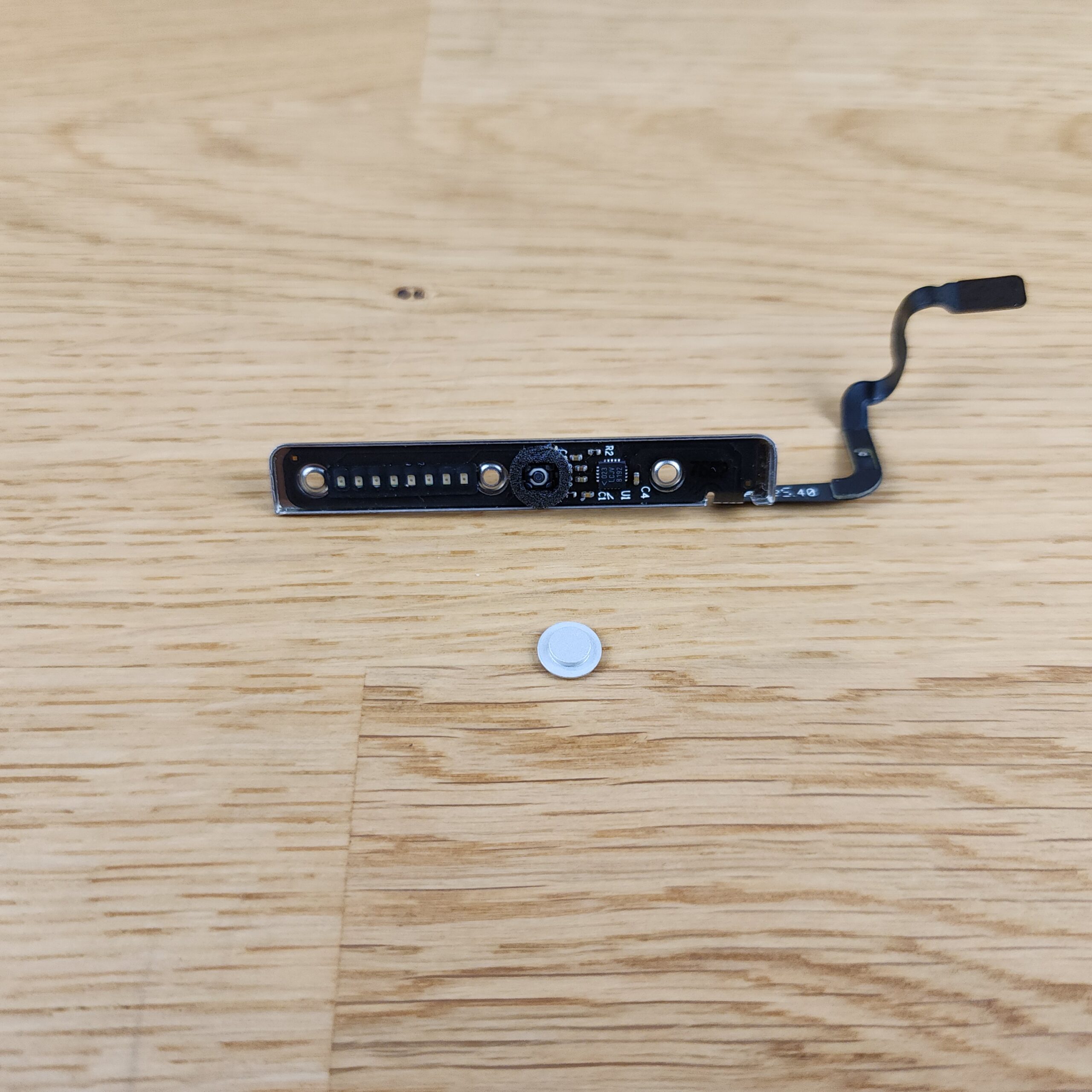 Macbook Pro A1278 EMC2351 Replacement Battery Indicator Light (821-0828-A)