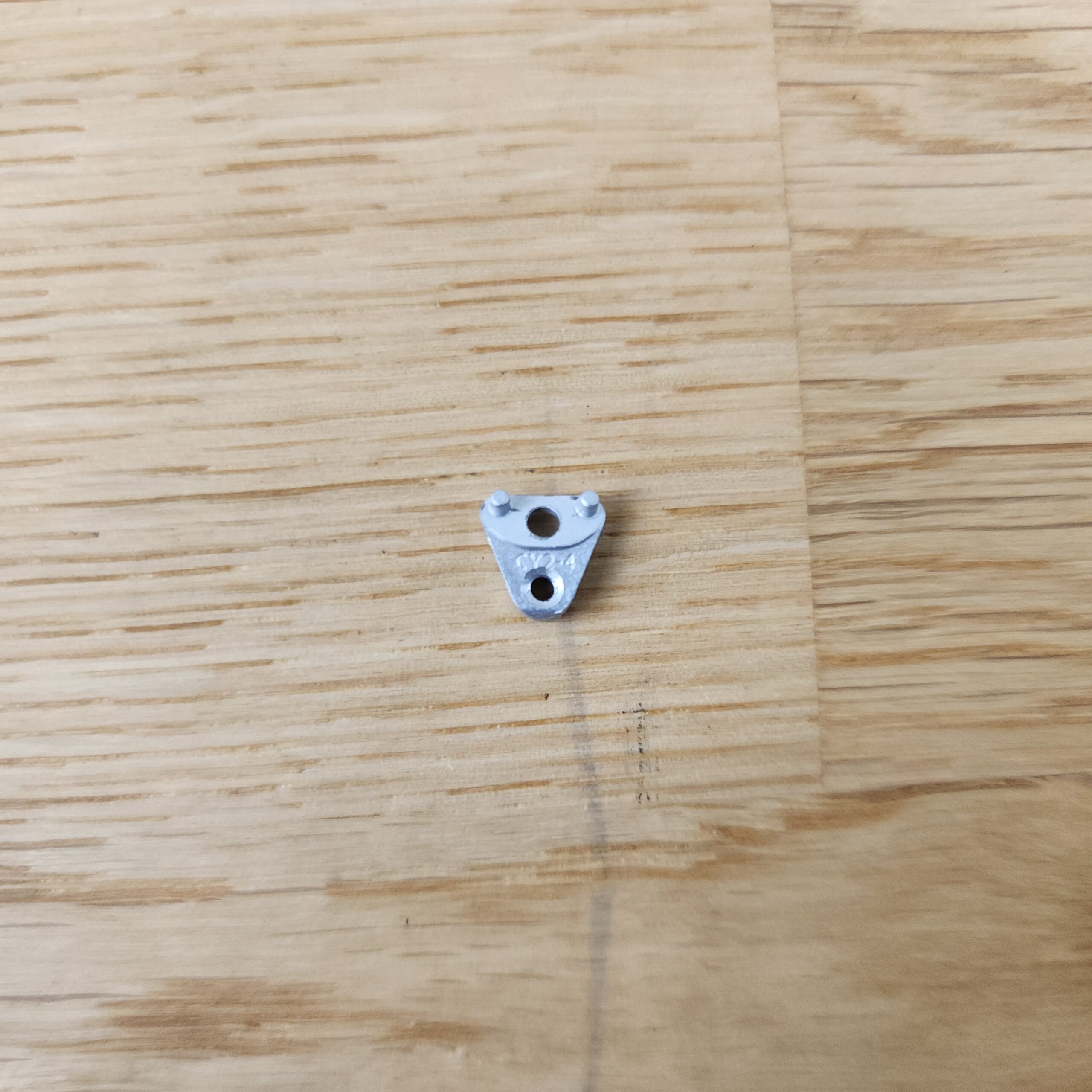 Macbook Pro A1278 EMC2351 Replacement Bottom Case Screw Bracket (922-9064) - Image 2